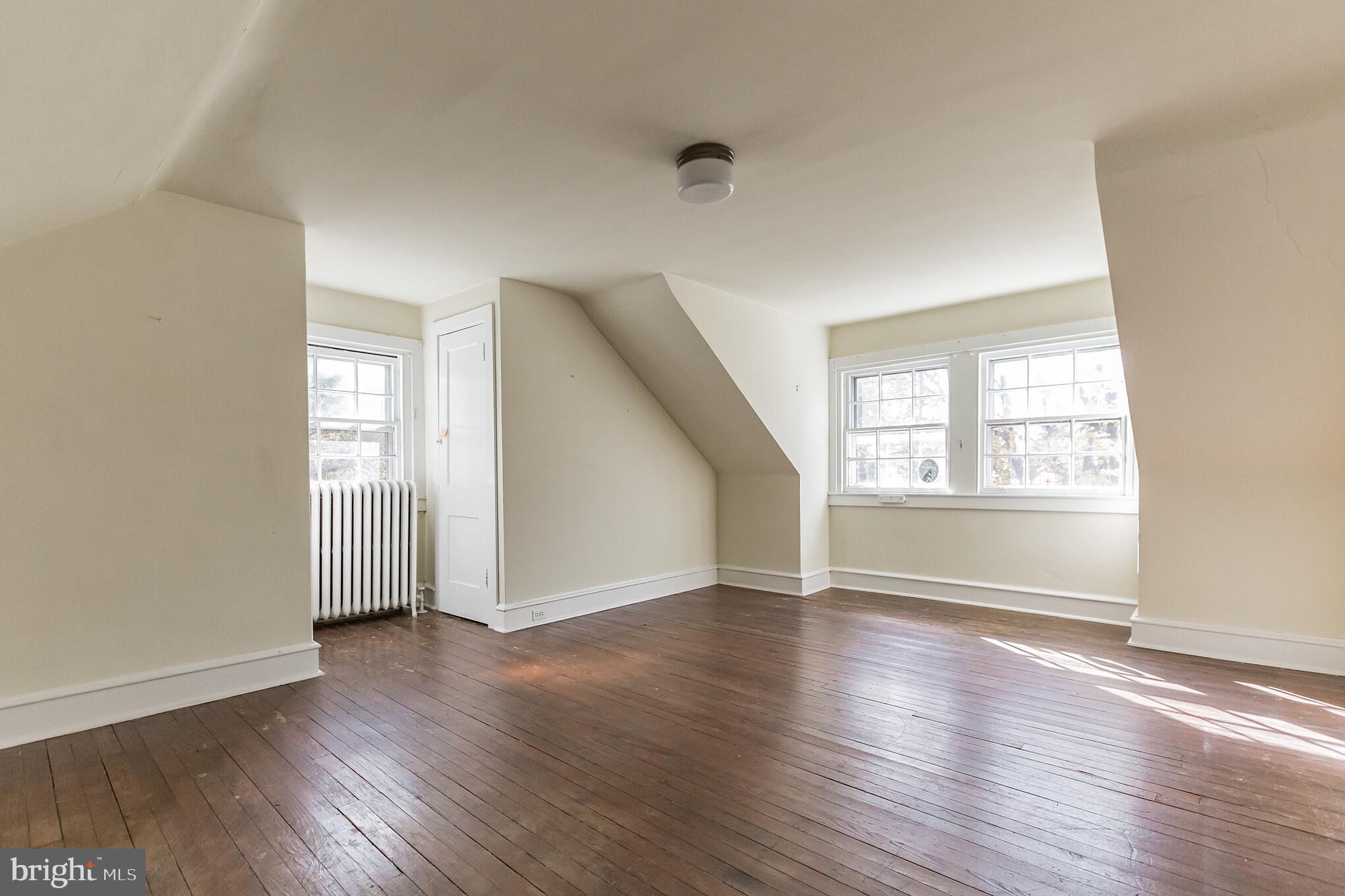 616 Boyer Road Cheltenham, PA 19012 - Photo 23 of 27 upstairs bedroom/extra room