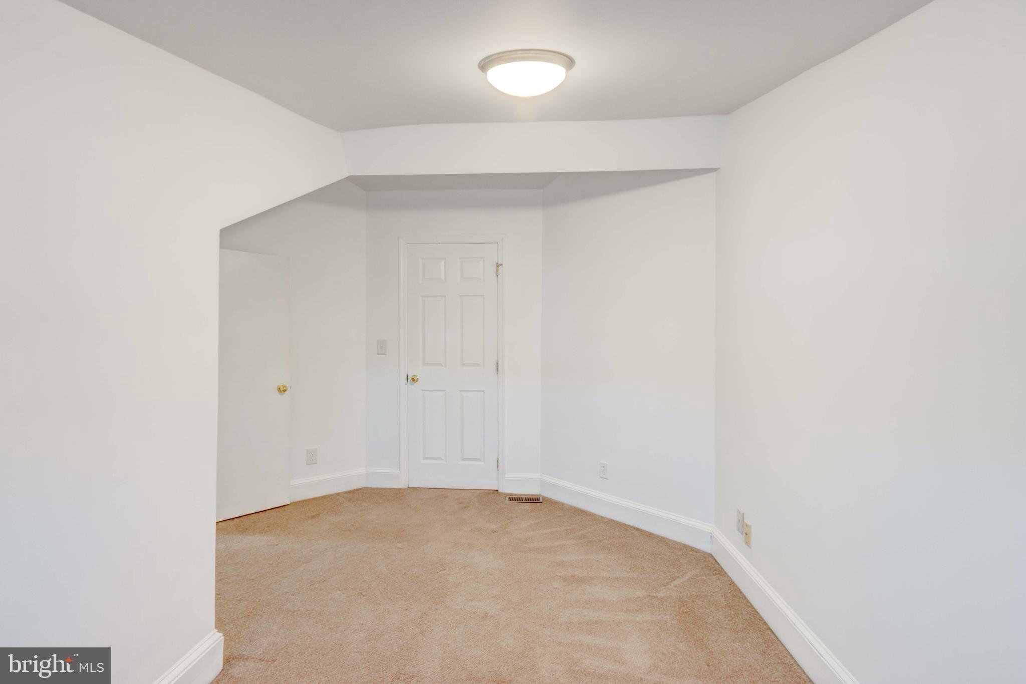 2025 Northeast Ne Baltimore, MD 21227 - Photo 68 of 122 a view of an empty room