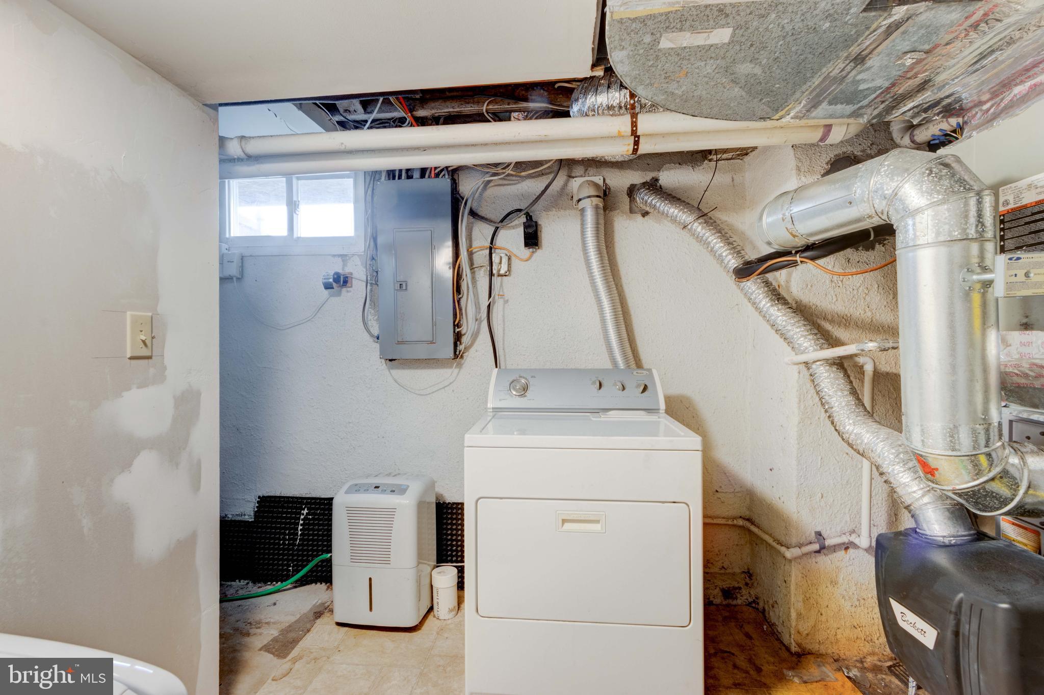 2025 Northeast Ne Baltimore, MD 21227 - Photo 80 of 122 Lower level utility roo