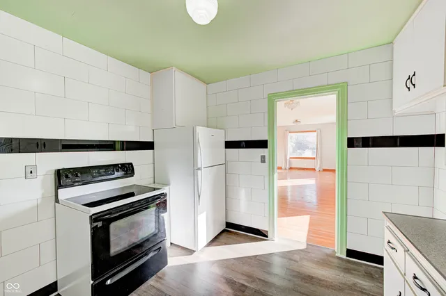 $2,000 | 1744 North Norfolk Street, Indianapolis, IN 46224