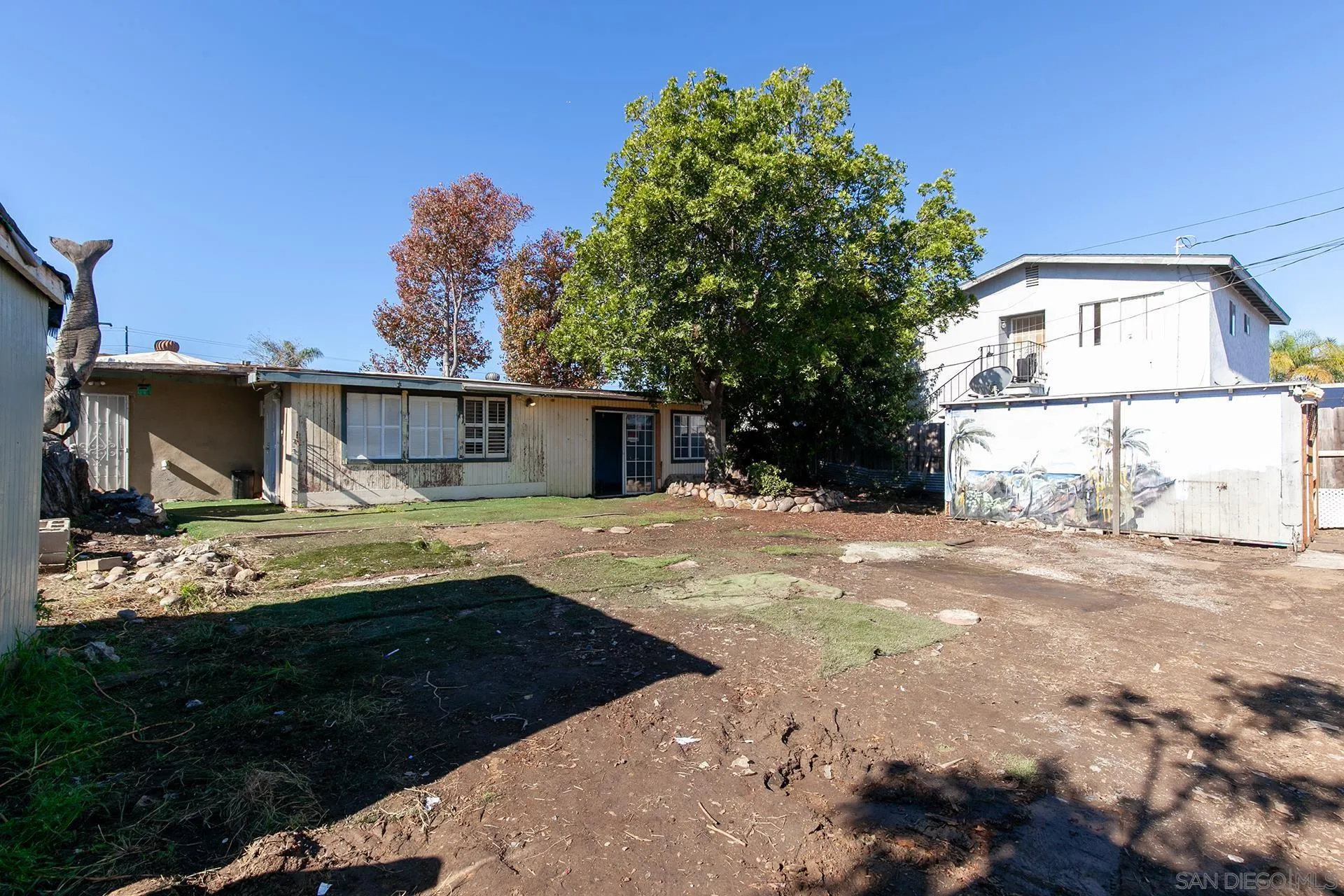 4539 Gila Avenue San Diego, CA 92117 - Photo 21 of 27 a view of a back yard of the house