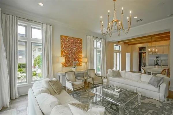 $1,095,000 | 208 Forest Oaks Drive, New Orleans, LA 70131