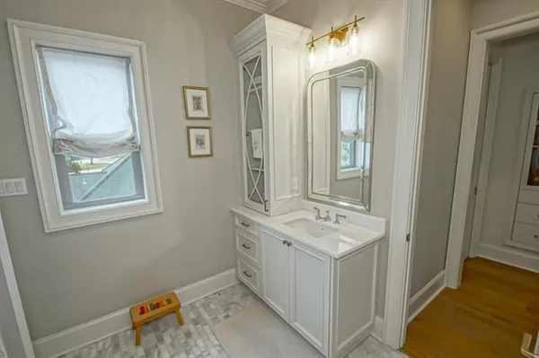 $1,095,000 | 208 Forest Oaks Drive, New Orleans, LA 70131