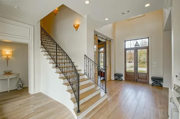 $1,095,000 | 208 Forest Oaks Drive, New Orleans, LA 70131