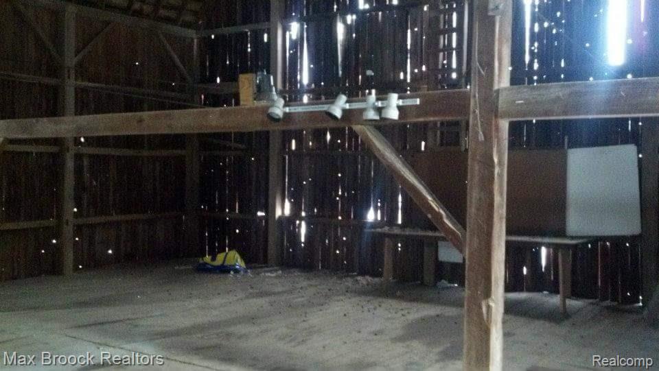 9620 Allen Road Clarkston, MI 48348 - Photo 78 of 99 barn6.jpg