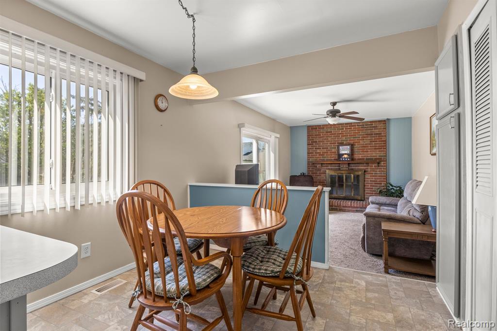 43921 Arlington Road Canton, MI 48187 - Photo 15 of 47