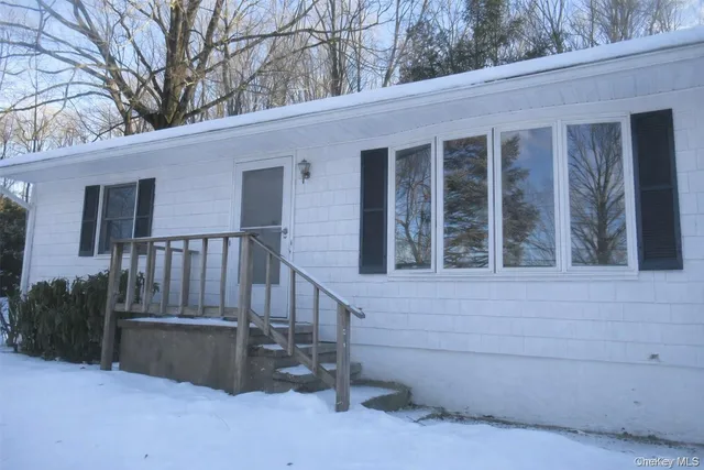 $355,000 | 270 Bucks Hollow Road, Mahopac, NY 10541