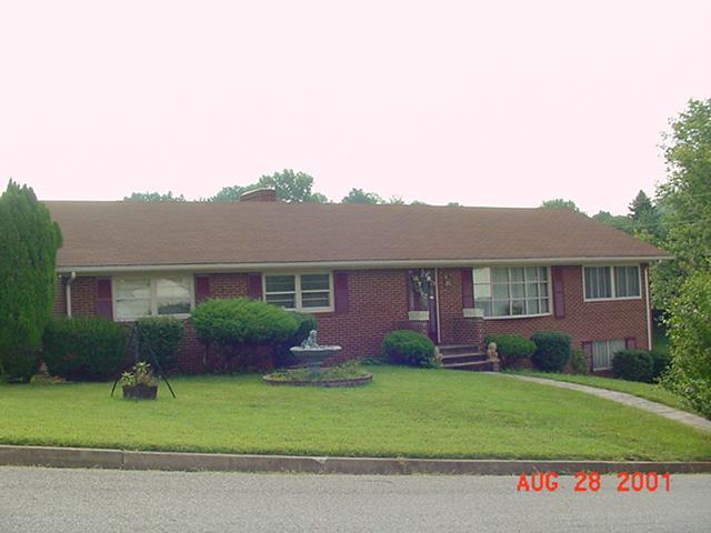 1701 Angus Road Northwest Roanoke, VA 24017 - Photo 1 of 5 Exterior Front