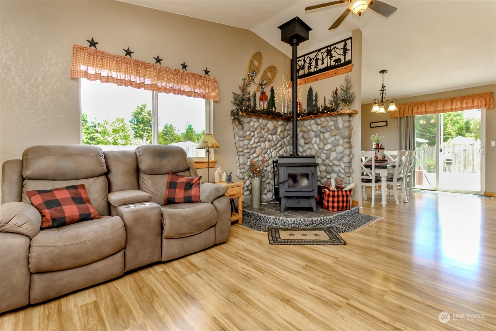 17924 Camus Drive Southwest Rochester, WA 98579 - Photo 17 of 40