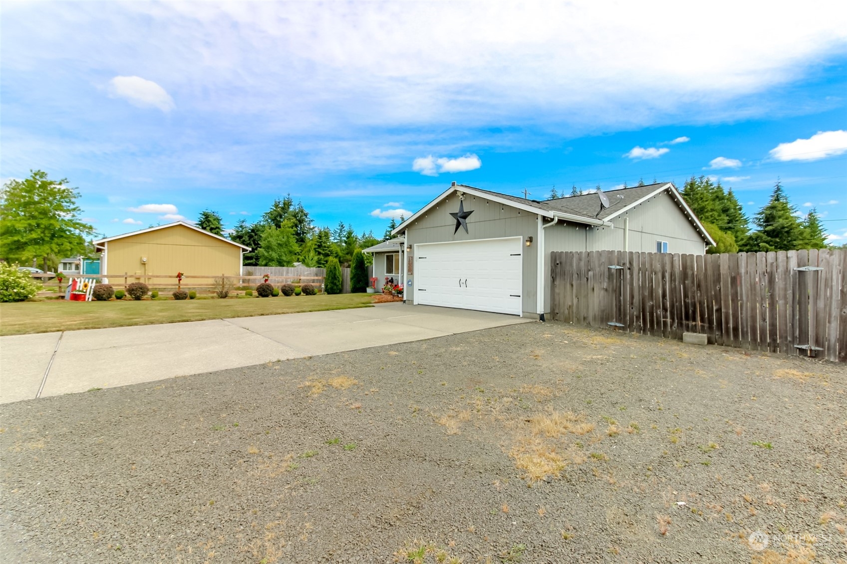 17924 Camus Drive Southwest Rochester, WA 98579 - Photo 3 of 40