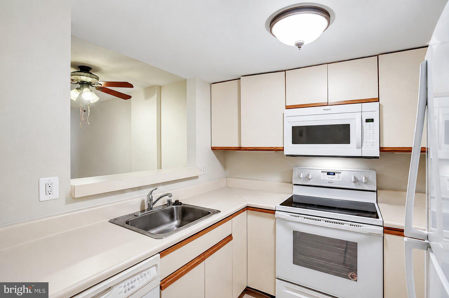 1951 Sagewood Lane, Unit 231 Reston, VA 20191 - Photo 4 of 9