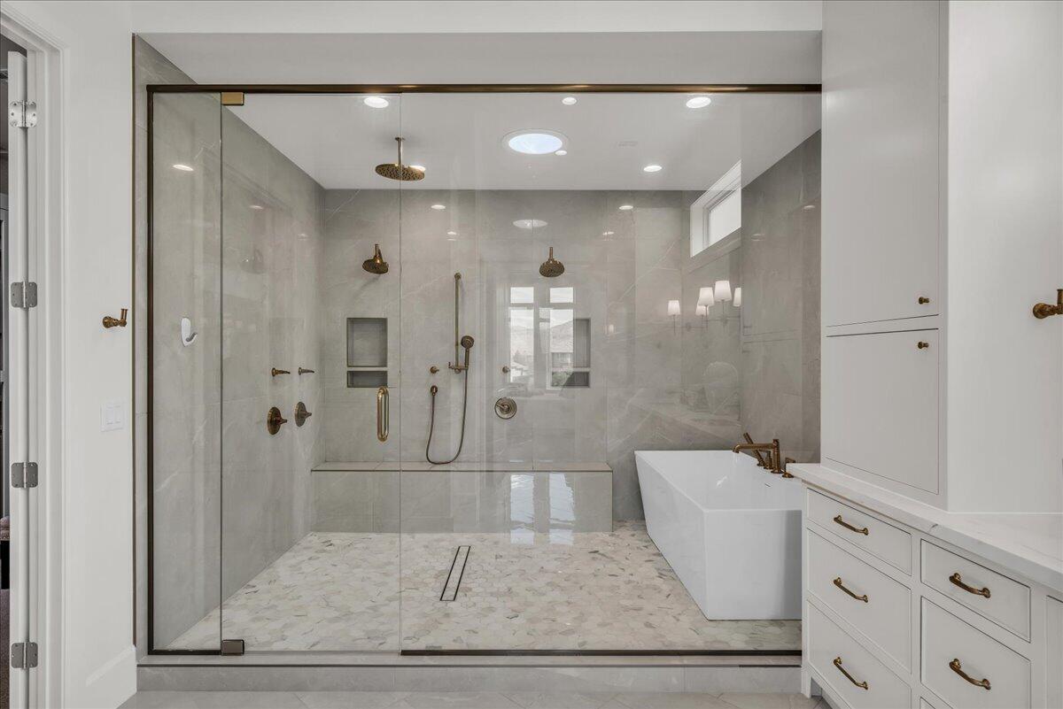 2608 Canyon Ridge Drive St. George, UT 84770 - Photo 47 of 108 Primary Shower