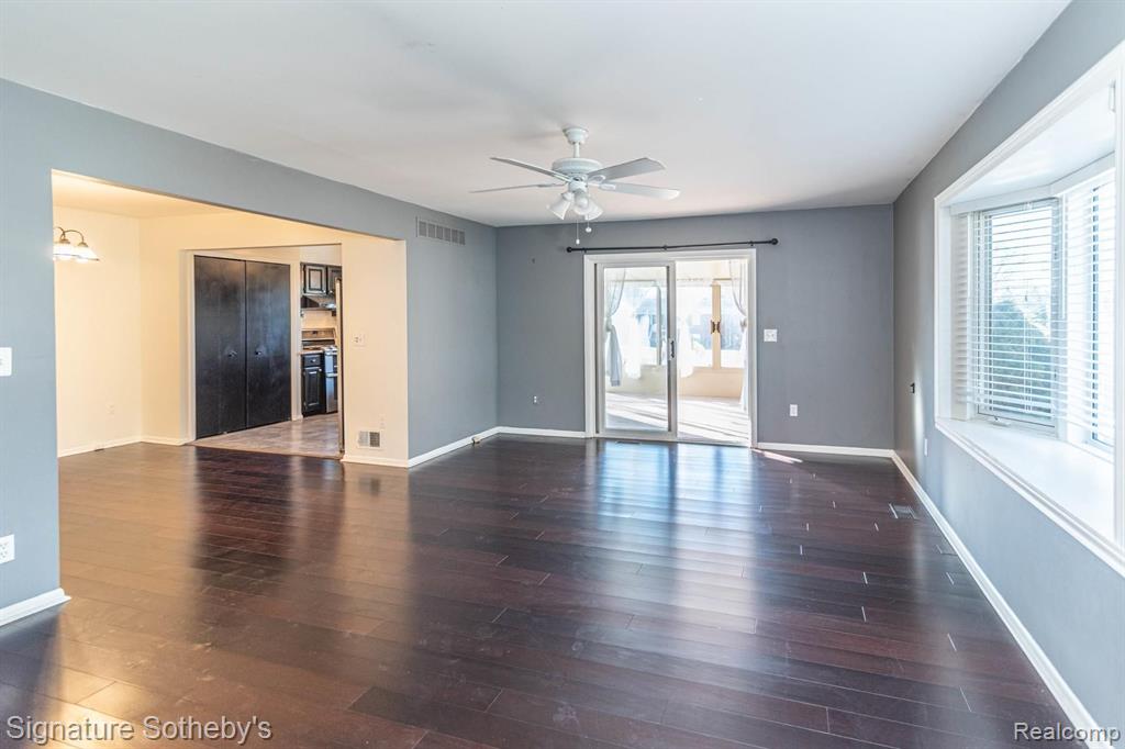 35917 West 14 Mile Road Farmington Hills, MI 48331 - Photo 9 of 57