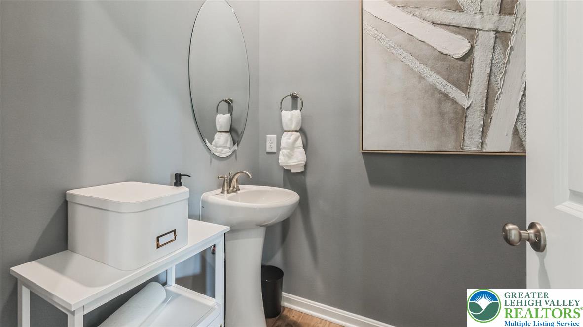 2153 Isabel Lane Allentown, PA 18103 - Photo 6 of 30