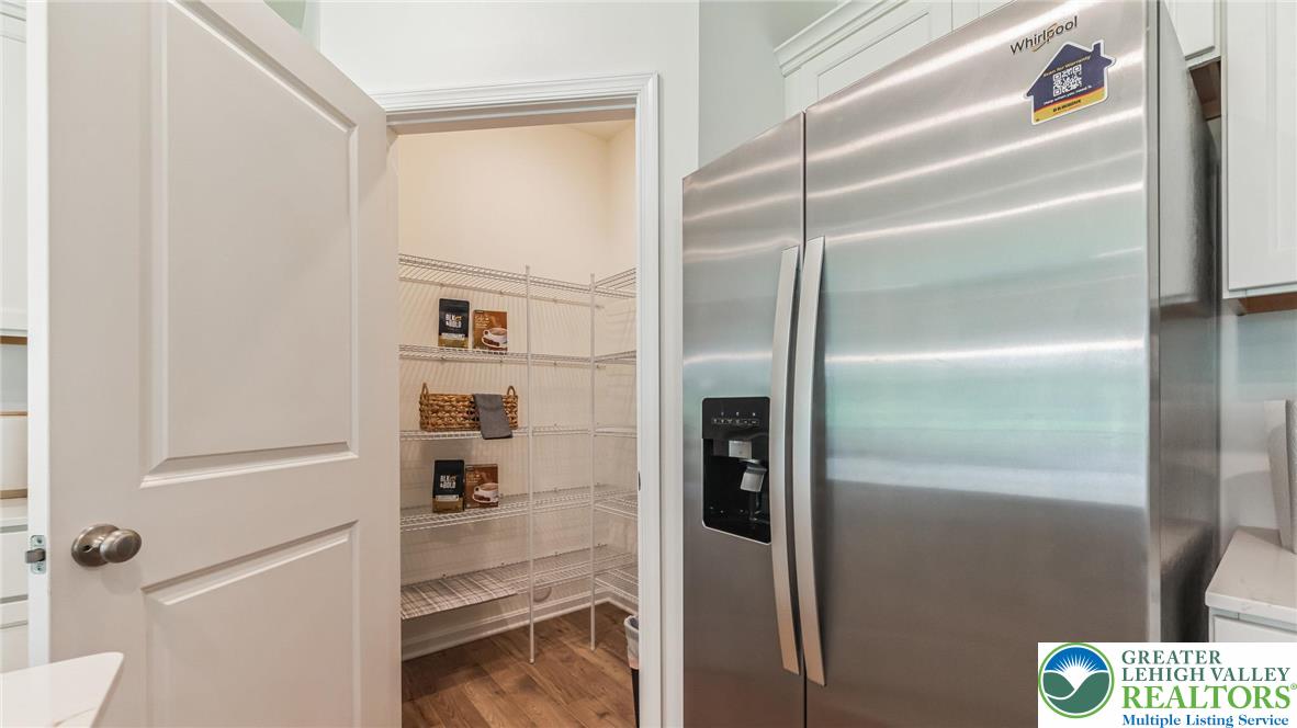 2153 Isabel Lane Allentown, PA 18103 - Photo 10 of 30