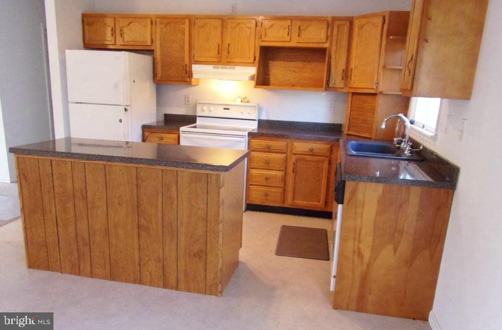 450 Evergreen Road New Bloomfield, PA 17068 - Photo 4 of 28 Gallery Image 4