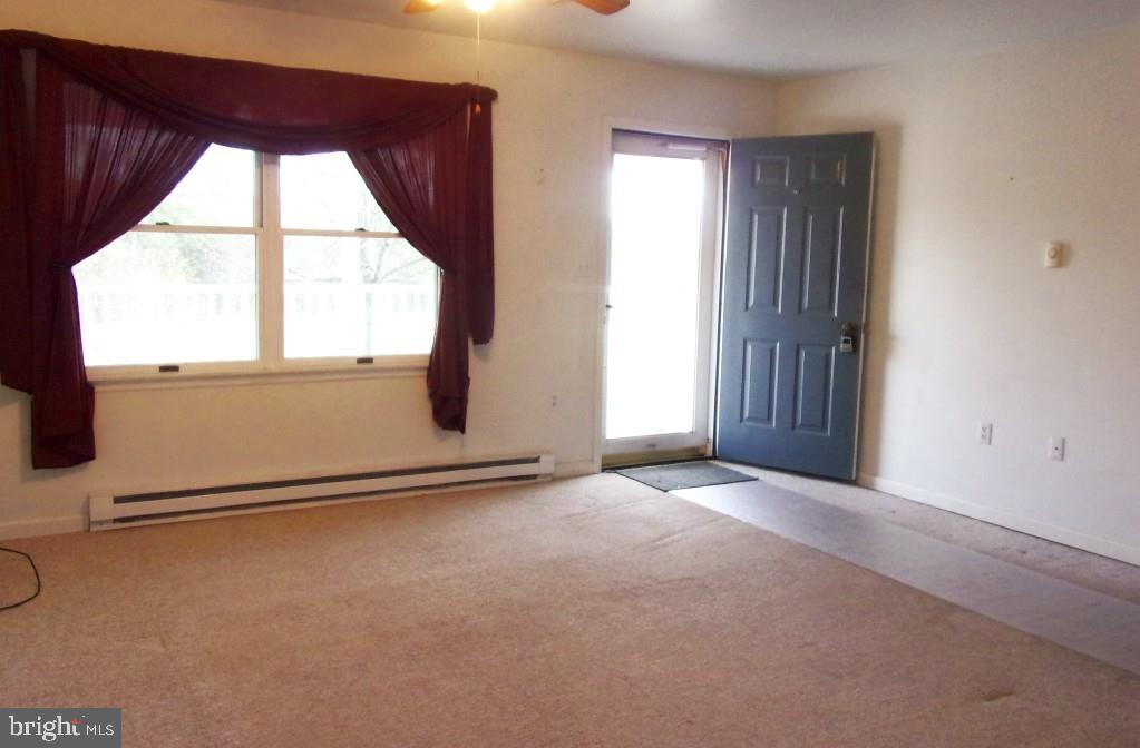 450 Evergreen Road New Bloomfield, PA 17068 - Photo 5 of 28 Gallery Image 5