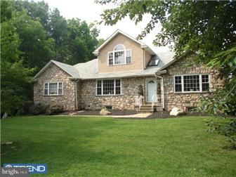 712 Cedar Grove Road Broomall, PA 19008 - Photo 1 of 11 Exterior Front