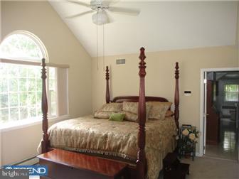 712 Cedar Grove Road Broomall, PA 19008 - Photo 11 of 11 Bedroom - Main