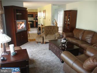 712 Cedar Grove Road Broomall, PA 19008 - Photo 8 of 11 Family Room