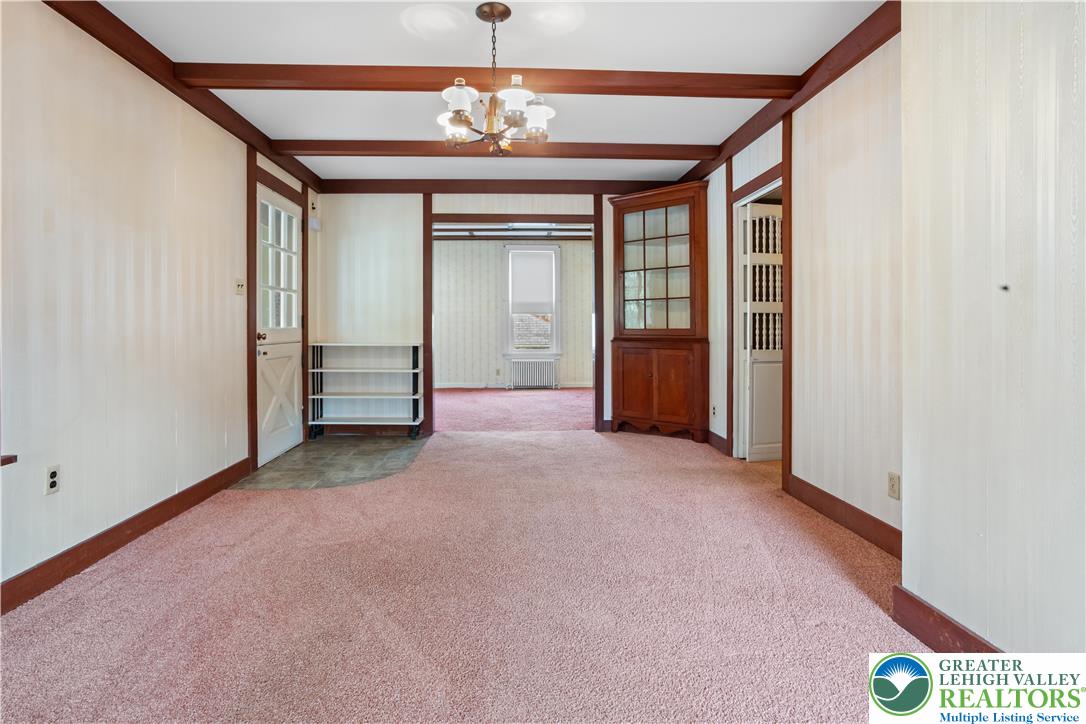 325 West Center Street Nazareth, PA 18064 - Photo 9 of 44