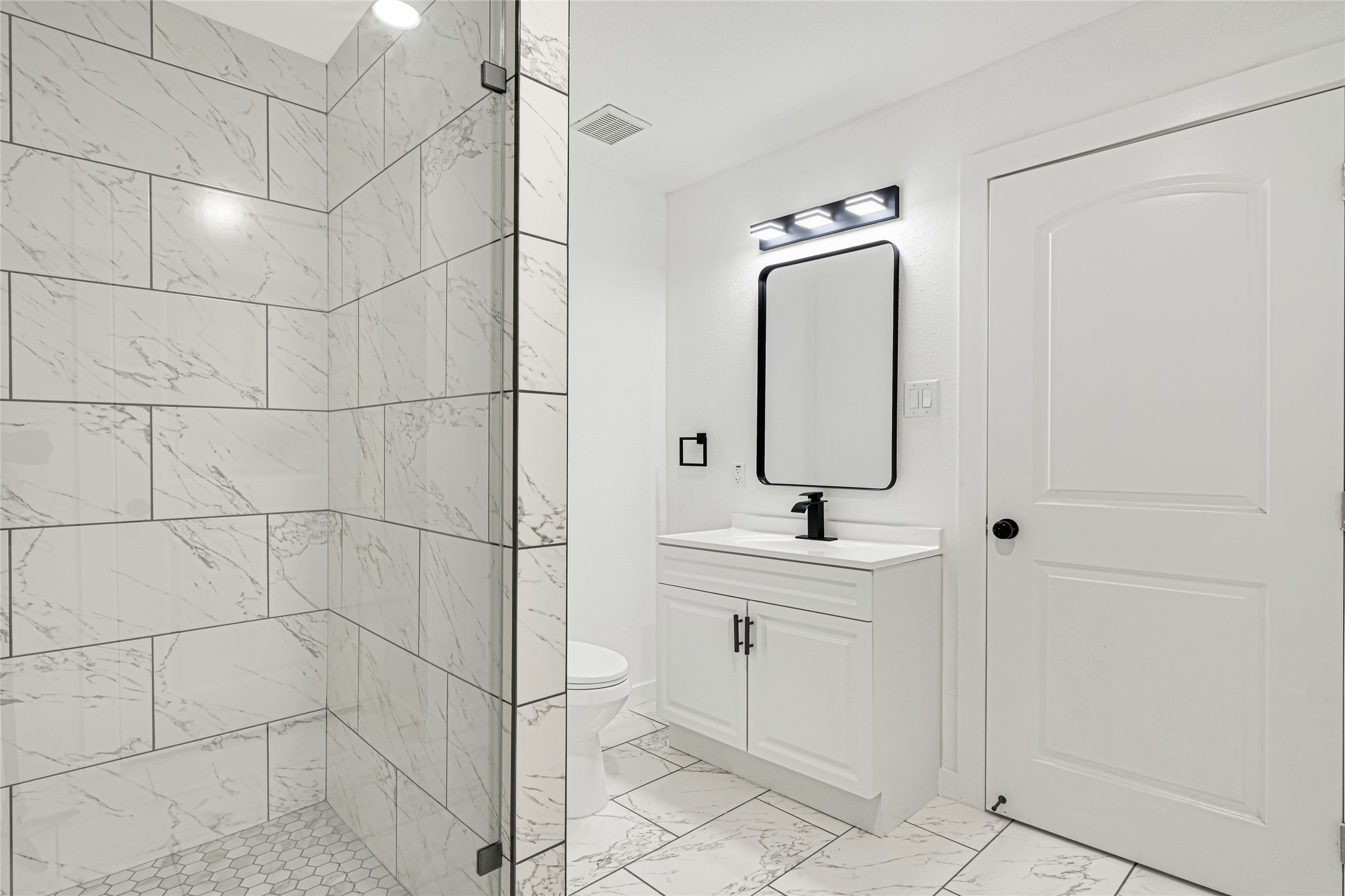3013 Bloomfield Street Houston, TX 77051 - Photo 13 of 28