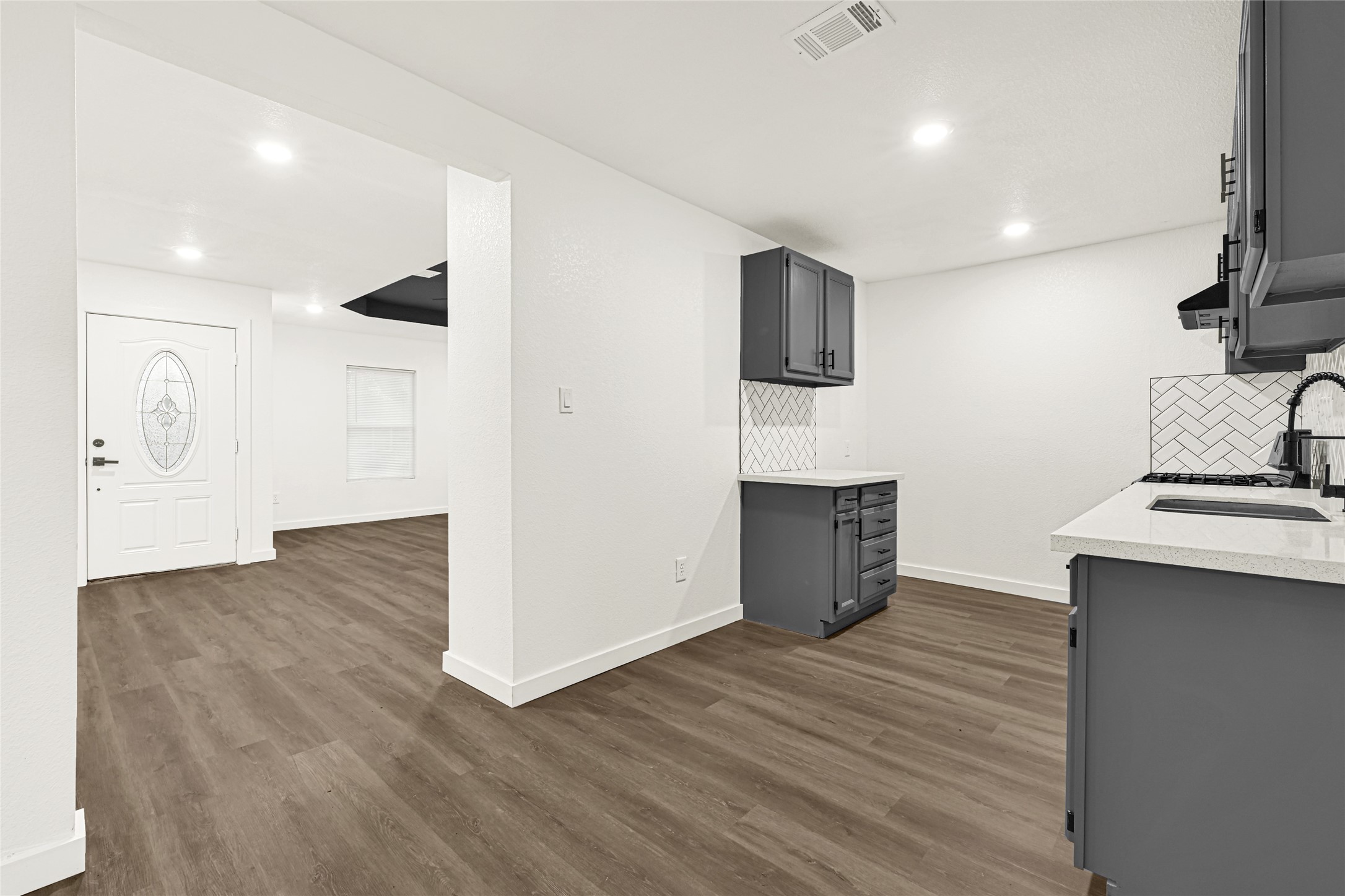 3013 Bloomfield Street Houston, TX 77051 - Photo 9 of 28