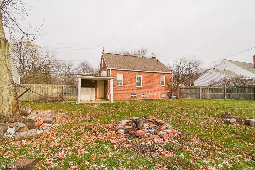 14450 Rockside Road Maple Heights, OH 44137 - Photo 4 of 28