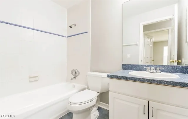 $1,800 | 3919 Southeast 2nd Place, Cape Coral, FL 33904