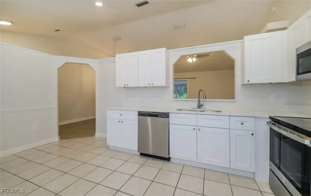 $1,800 | 3919 Southeast 2nd Place, Cape Coral, FL 33904