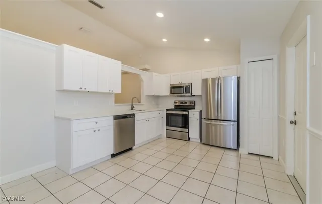 $1,800 | 3919 Southeast 2nd Place, Cape Coral, FL 33904