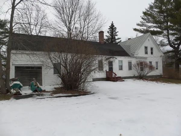 $67,500 | 323 Neck Road, Benton, ME 04901