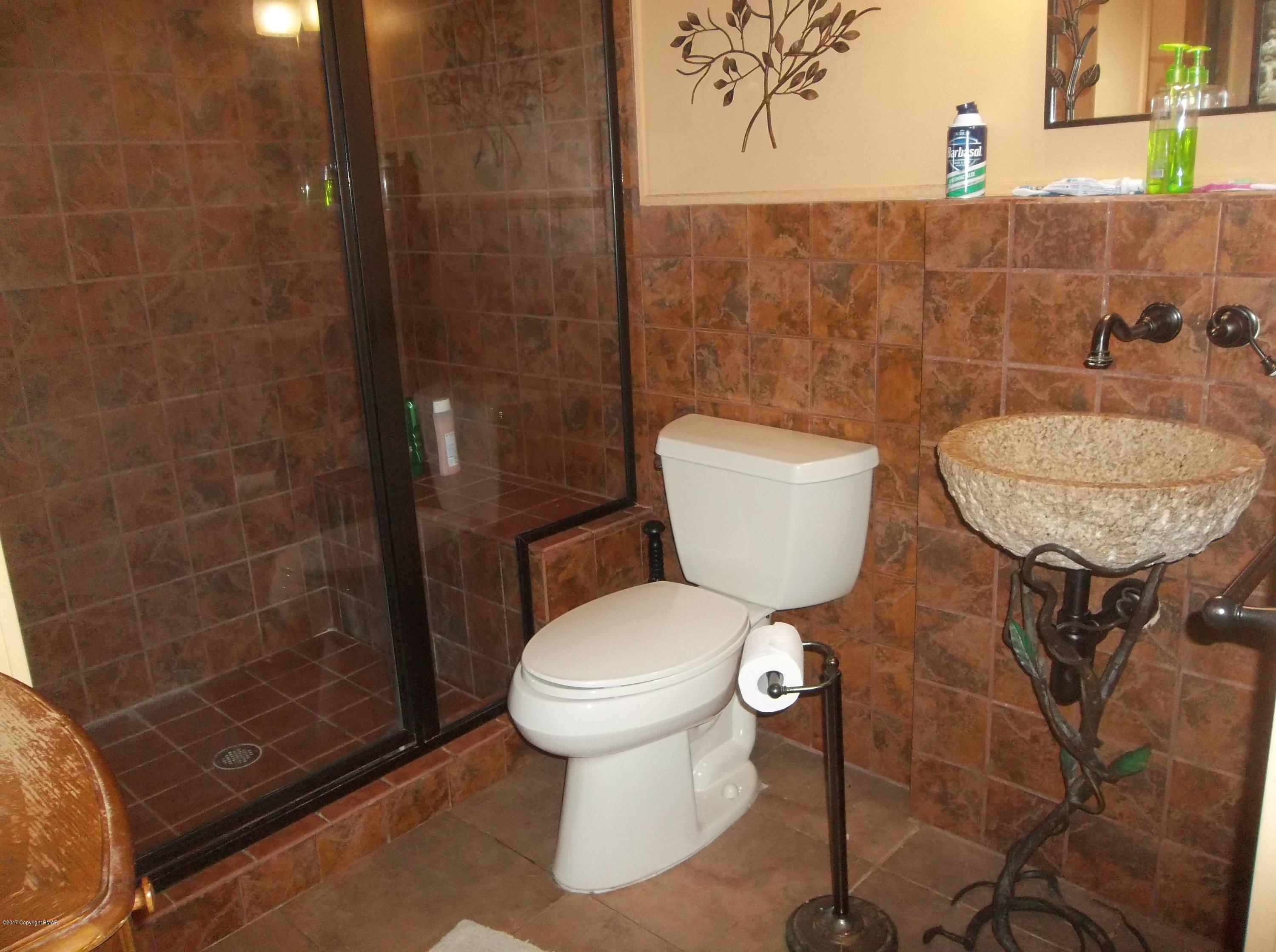 182 Merry Hill Road Cresco, PA 18326 - Photo 17 of 22 100_3271