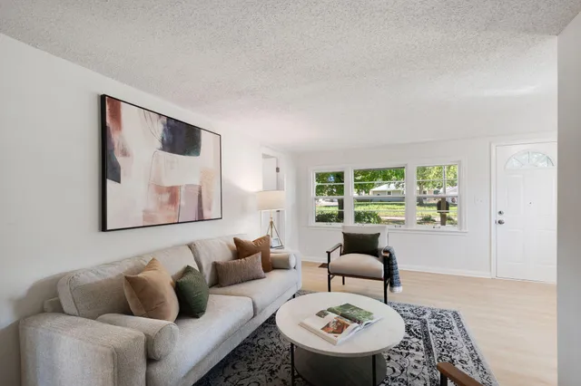 $319,900 | 6820 Pleasant Avenue, Richfield, MN 55423