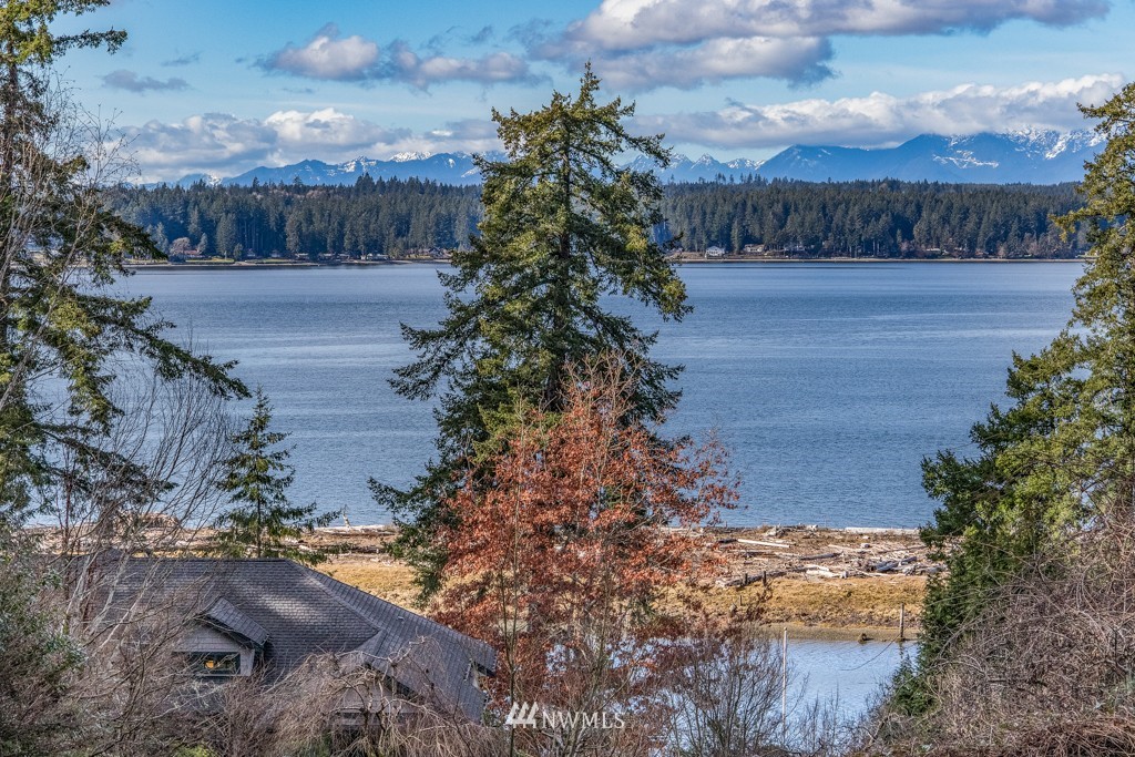 9916 Bayview Road Northwest Vaughn, WA 98394 - Photo 2 of 25 Gallery Image 2