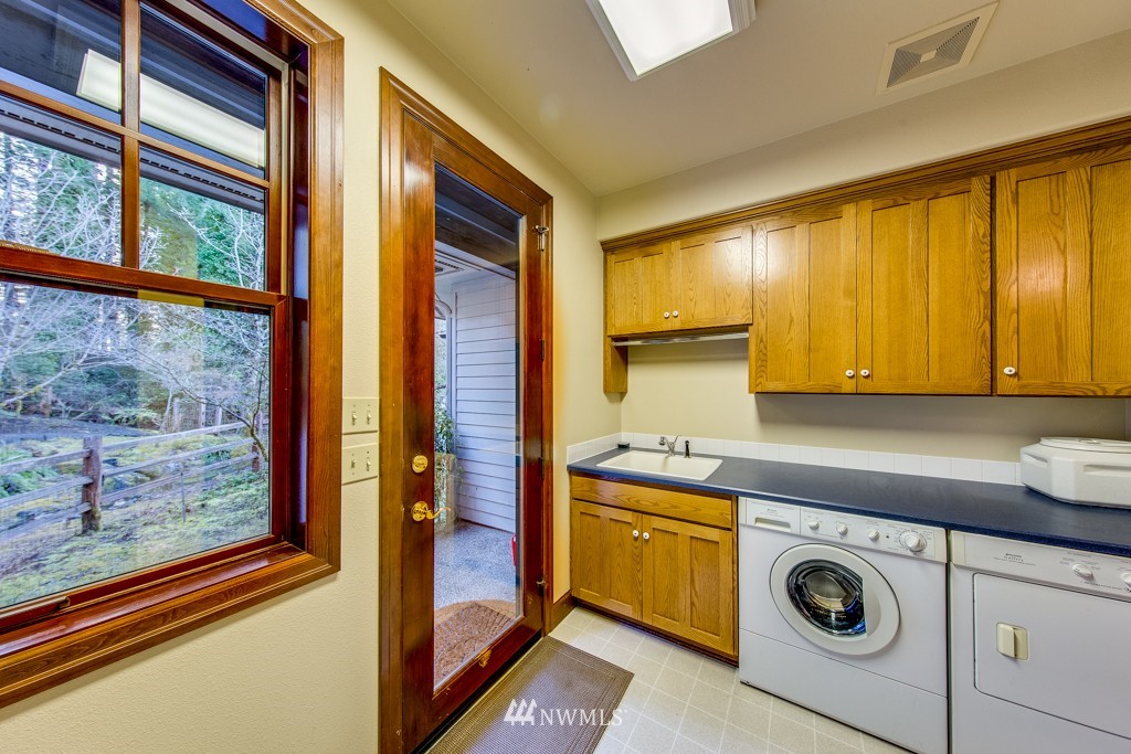9916 Bayview Road Northwest Vaughn, WA 98394 - Photo 17 of 25 Gallery Image 17