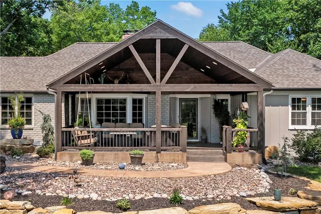 $950,000 | 39410 West 151st Street, Eudora, KS 66025