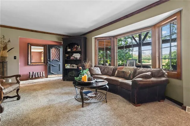$950,000 | 39410 West 151st Street, Eudora, KS 66025
