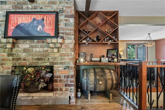 $950,000 | 39410 West 151st Street, Eudora, KS 66025