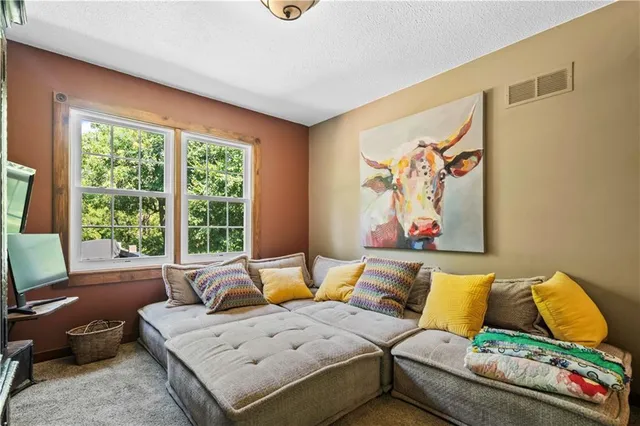 $950,000 | 39410 West 151st Street, Eudora, KS 66025