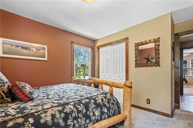 $950,000 | 39410 West 151st Street, Eudora, KS 66025