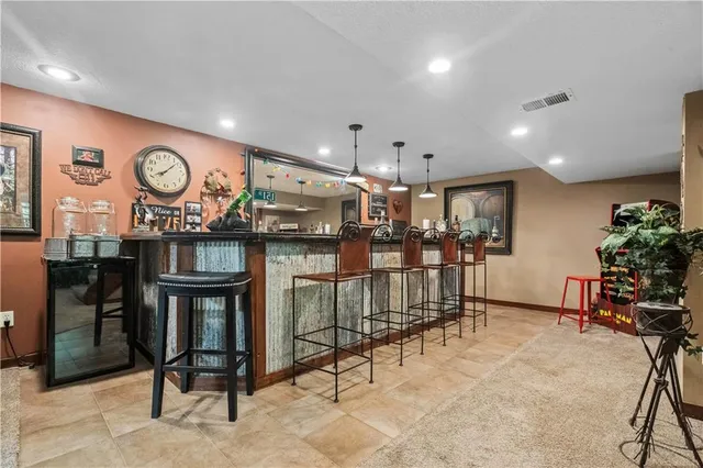 $950,000 | 39410 West 151st Street, Eudora, KS 66025