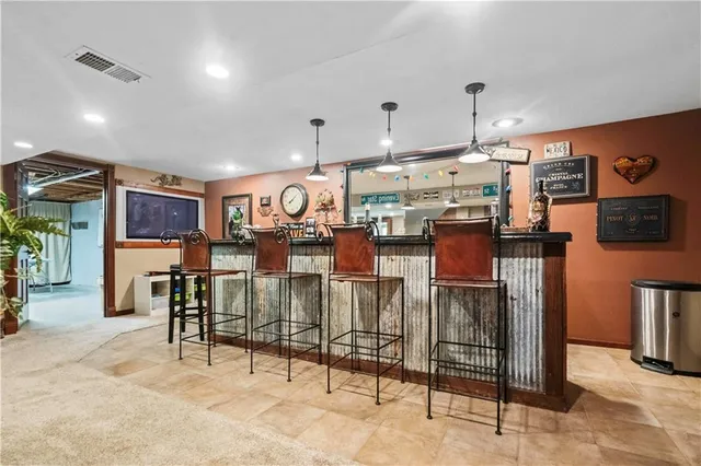 $950,000 | 39410 West 151st Street, Eudora, KS 66025