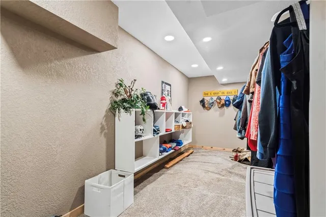 $950,000 | 39410 West 151st Street, Eudora, KS 66025