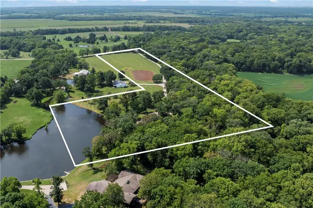 $950,000 | 39410 West 151st Street, Eudora, KS 66025