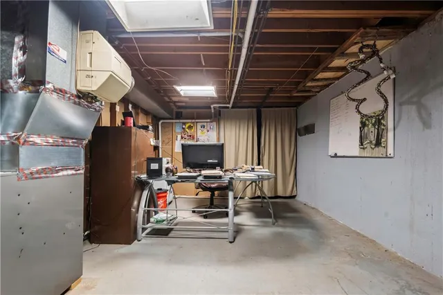 $950,000 | 39410 West 151st Street, Eudora, KS 66025