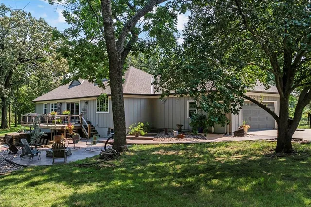 $950,000 | 39410 West 151st Street, Eudora, KS 66025