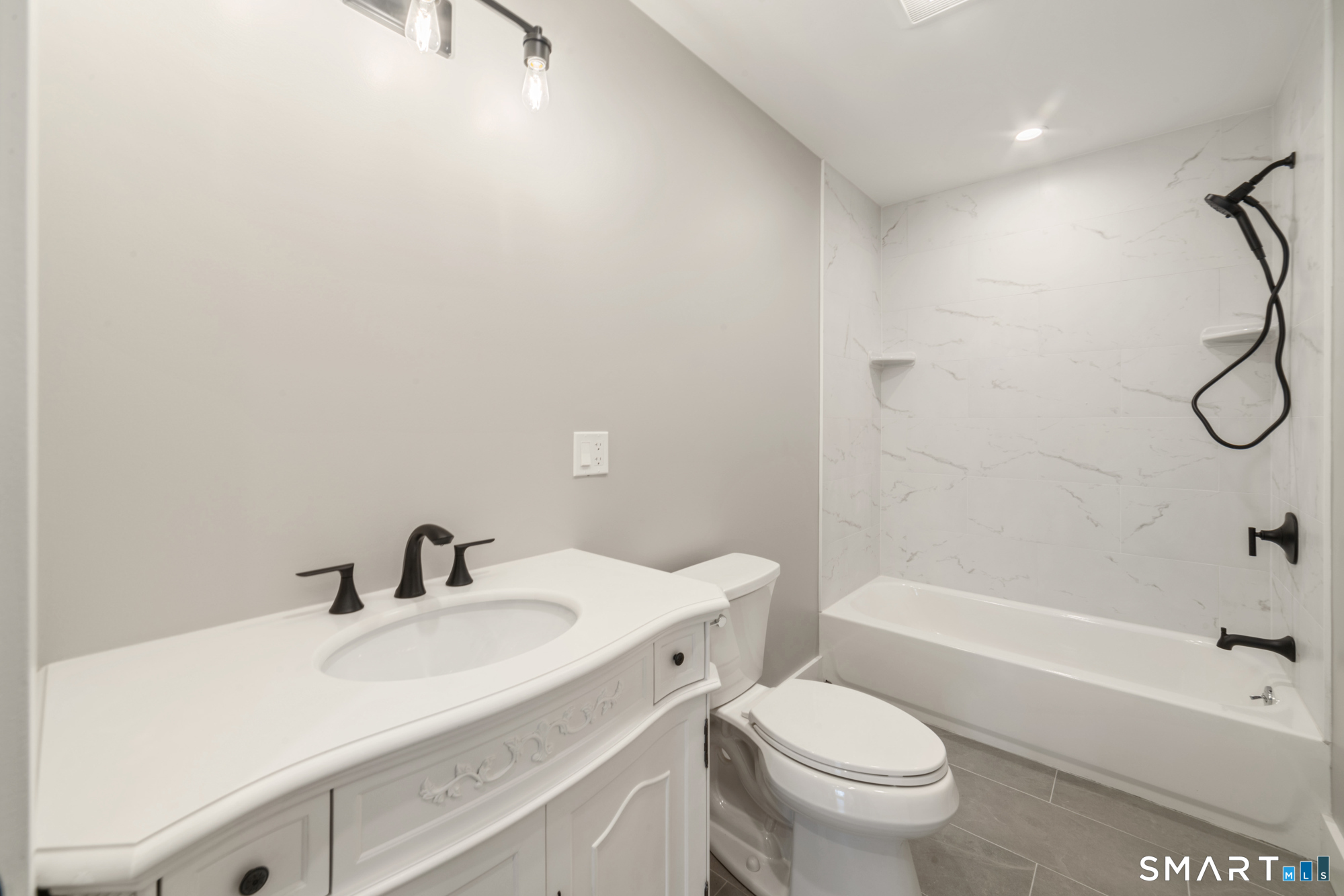 104 Eastfield Road Waterbury, CT 06708 - Photo 22 of 39