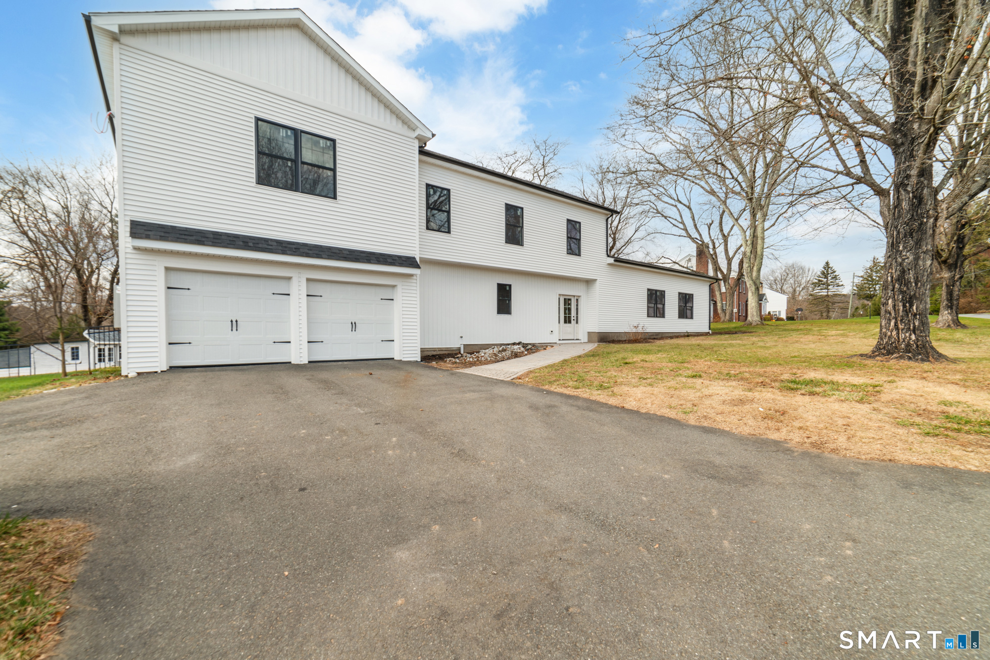 104 Eastfield Road Waterbury, CT 06708 - Photo 3 of 39