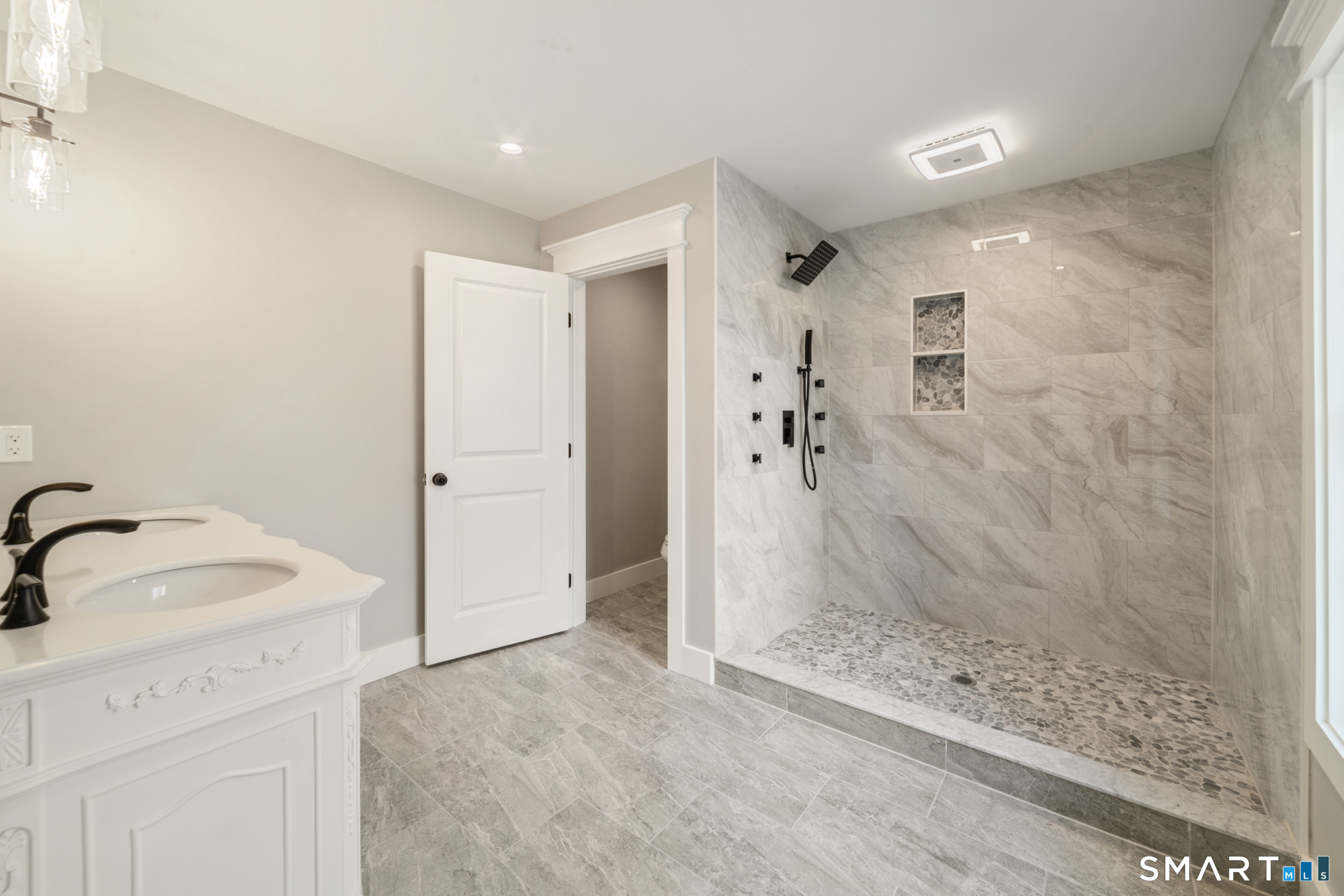104 Eastfield Road Waterbury, CT 06708 - Photo 31 of 39